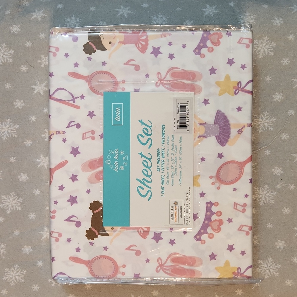 Twin sheet set.